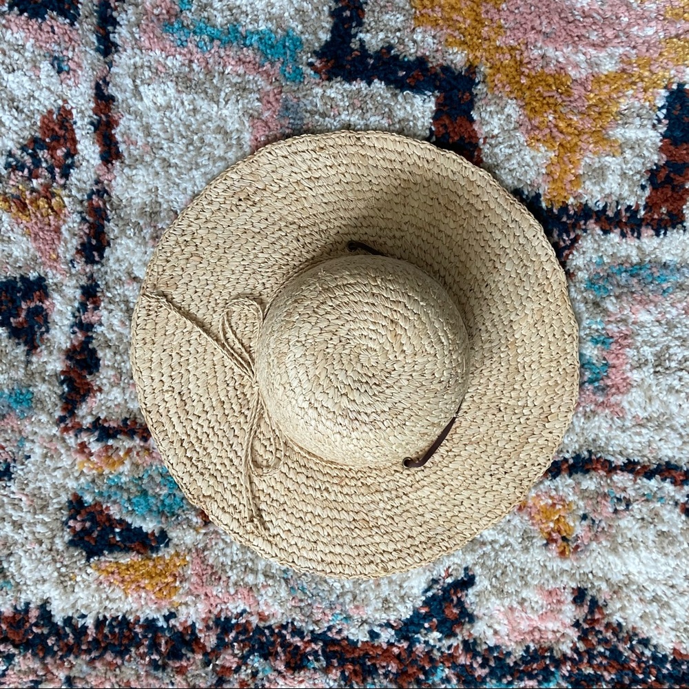 Floppy sun hat
